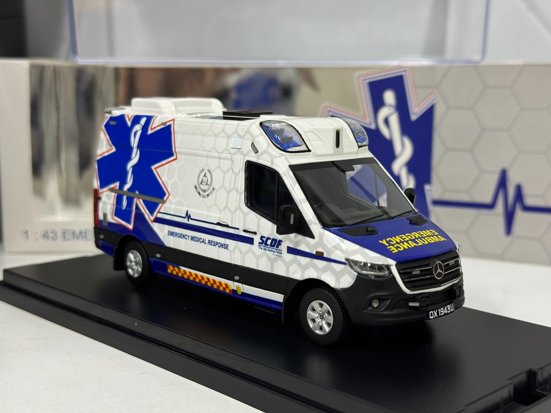 Diecast Masterpiece 1/43 Scale - Model Kit Singapore recension och pris