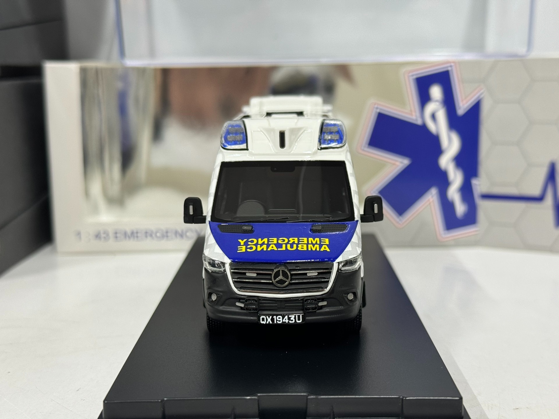 Diecast Masterpiece 1/43 Scale - Model Kit Singapore recension och pris
