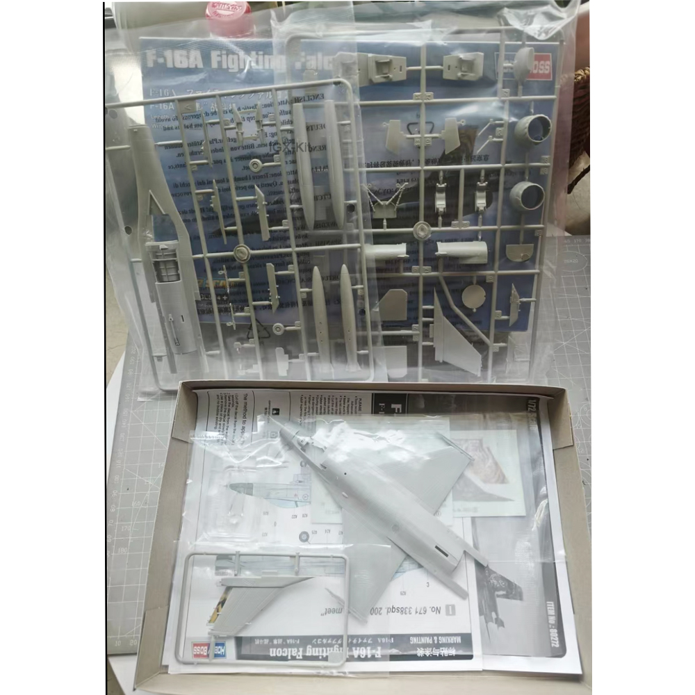 Hobbyboss 80272 1:72 Scale Gen - Model Kit F16 recension och pris